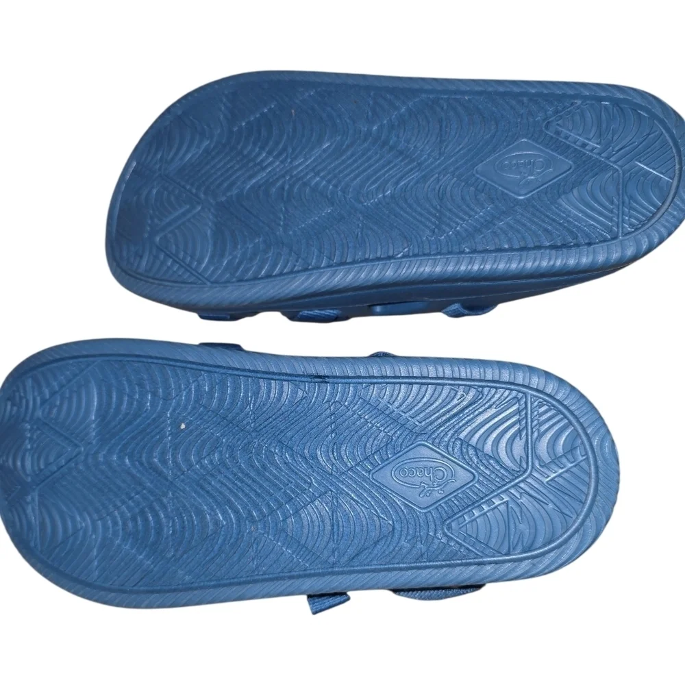 Chaco Youth Size 4.5 Deep Blue Sandals